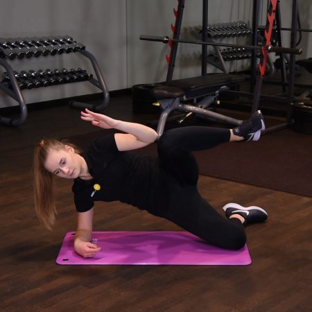 Kolano do łokcia w planku bokiem na kolanie Kolano do łokcia w planku bokiem na kolanie