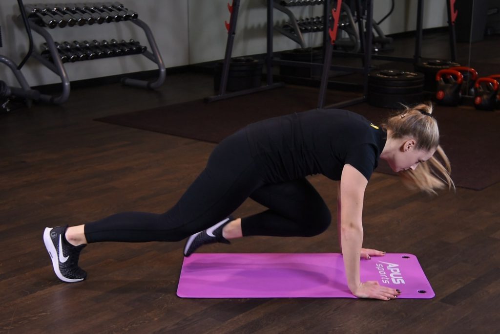 Mountain climbers Ćwiczenie Mountain climbers - just be fit