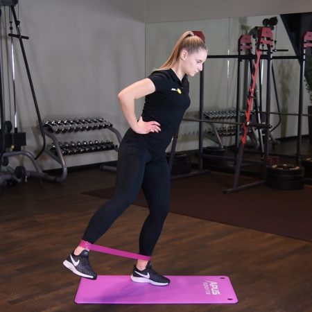 Odwodzenie nogi w staniu z gumą mini band