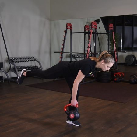 Martwy ciąg jednonóż z kettlebell Martwy ciąg jednonóż z kettlebell - just be fit