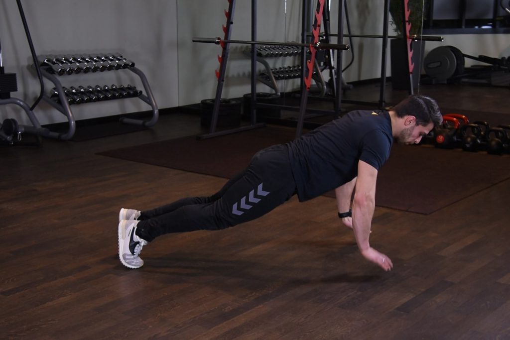 Pompki z odbiciem Ćwiczenie Pompki z odbiciem - just be fit