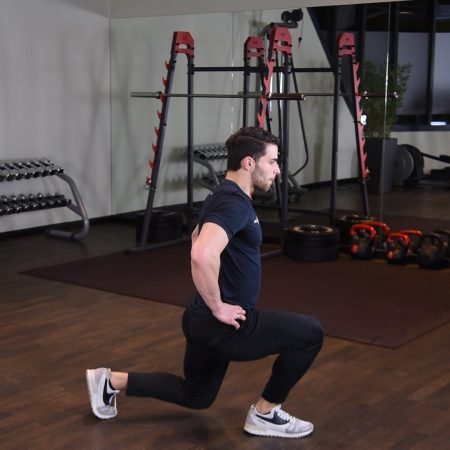 Przeskoki w wykroku Ćwiczenie Przeskoki w wykroku - just be fit