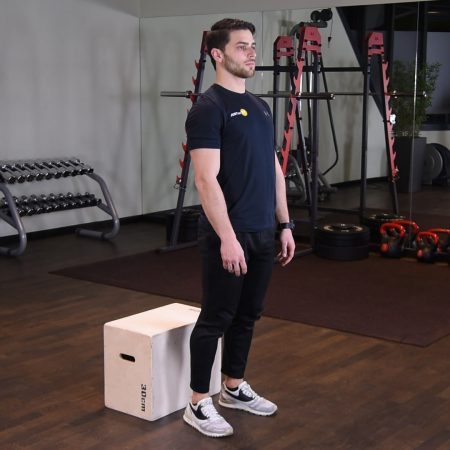 Przysiad na podwyższenie w rozluźnieniu Przysiad na podwyższenie w rozluźnieniu - just be fit