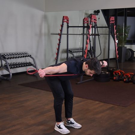 Rozpiętki z gumą power band w opadzie tułowia Rozpiętki z gumą power band w opadzie tułowia