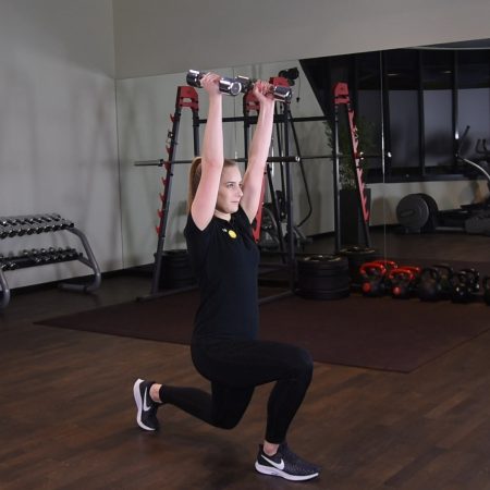 Wykrok z wyciskaniem hantli Wykroki z wyciskaniem hantelek - just be fit