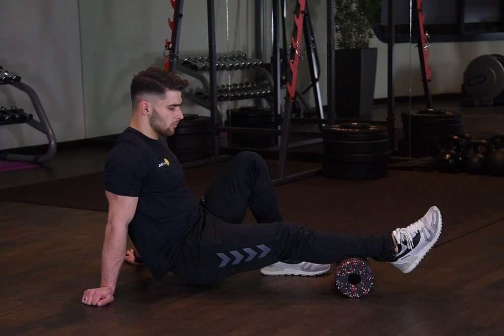 Rolowanie łydki Ćwiczenie Rolowanie łydki - just be fit