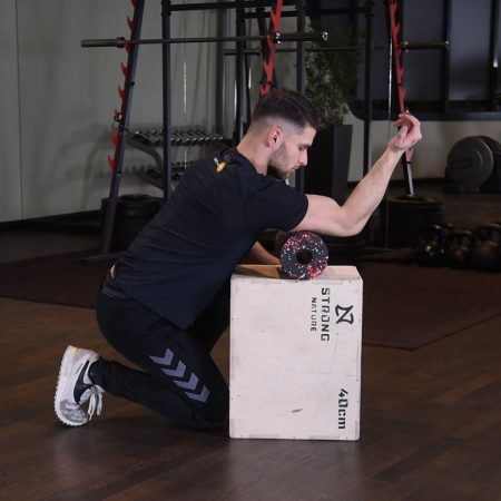 Rolowanie tricepsa Rolowanie tricepsa - just be fit