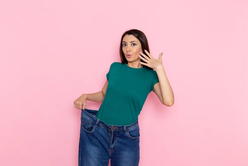 kobieta która pozbyła się nadmiaru tkanki tłuszczowej z brzucha