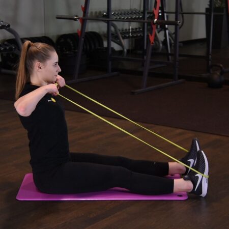 Facepull z gumą power bandą siedząc just be fit