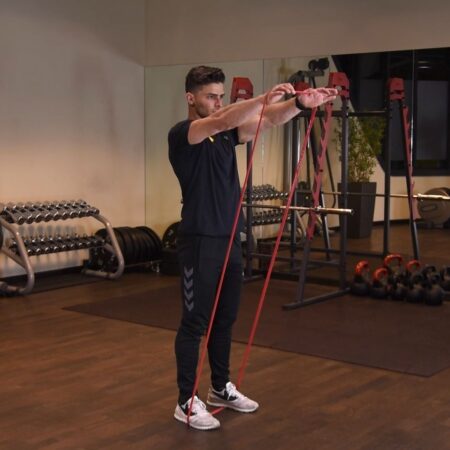 Unoszenie ramion przodem z gumą power-band-kwadrat Unoszenie ramion do przodu z gumą power band