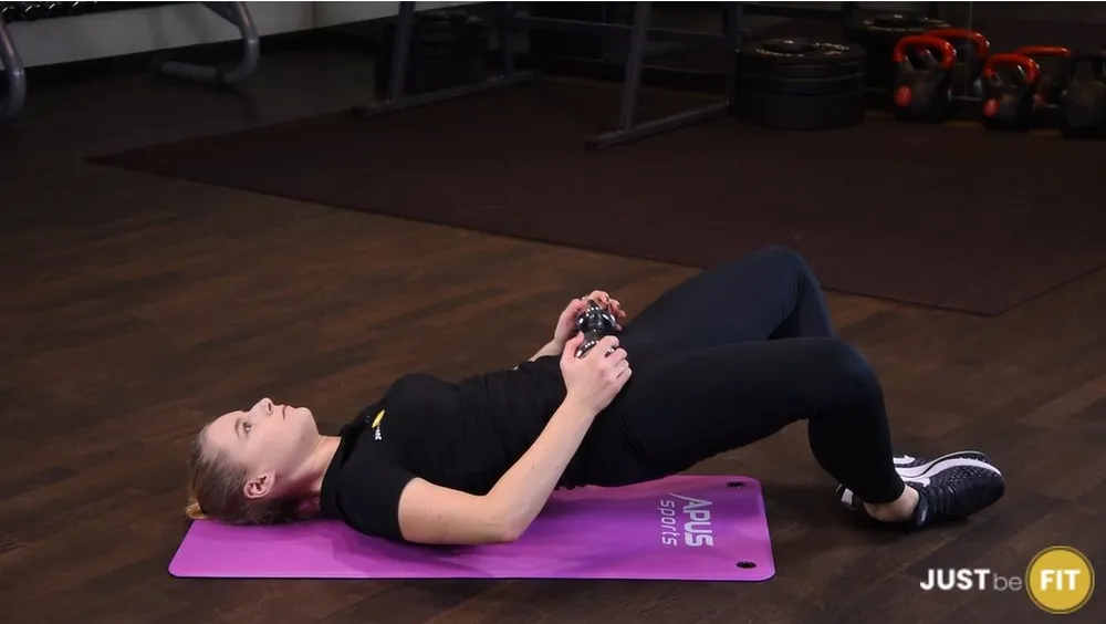 ćwiczenia na pośladki frog hip thrust