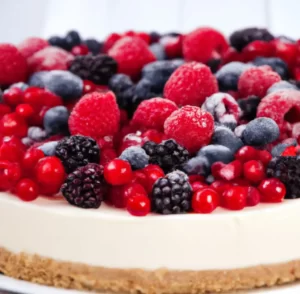 Kremowe ciasto z owocami