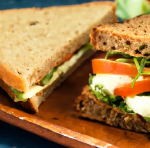 Tosty z pesto, mozzarellą i pomidorem