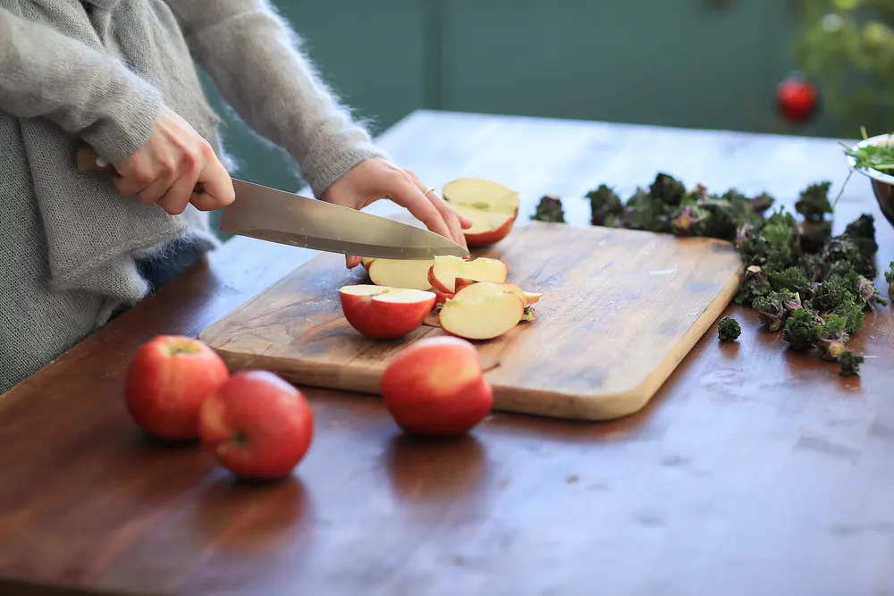jabłka na szarlotkę do jesiennego menu