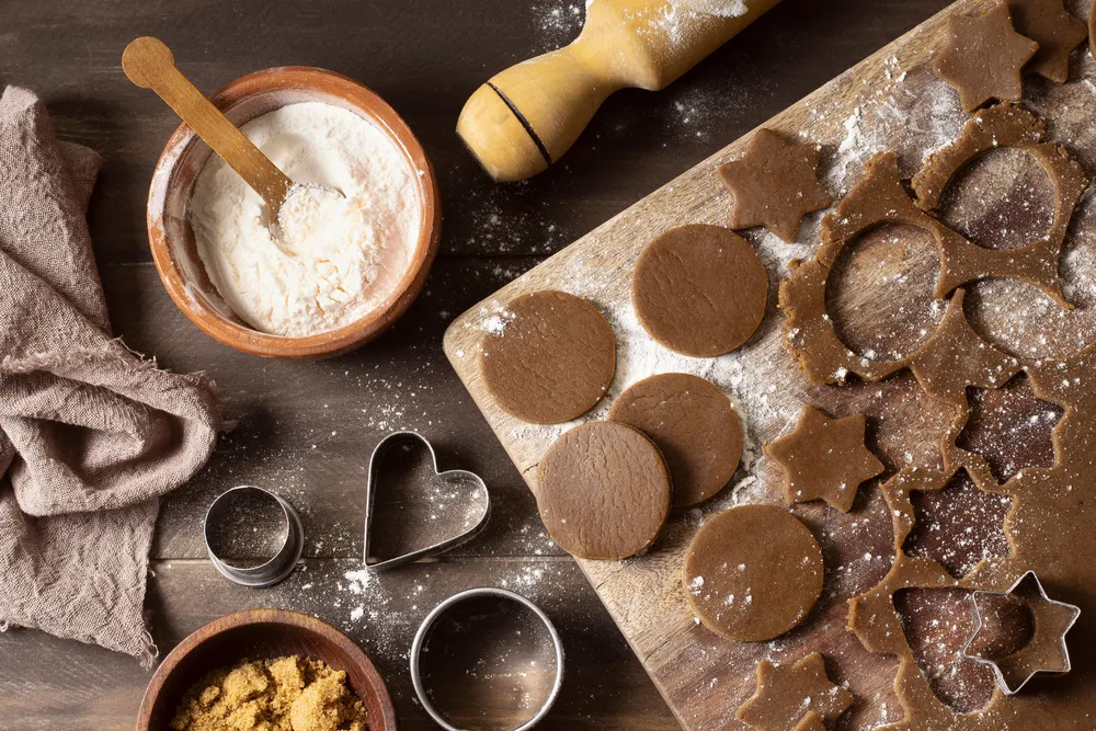 pierniki świąteczne przed upieczeniem
