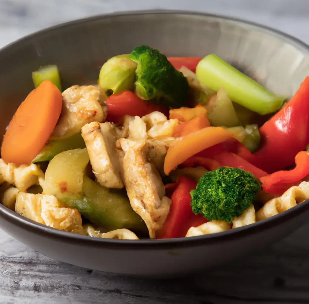 Makaron z kurczakiem i mrożonką po włosku