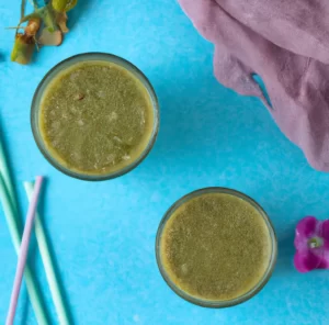 Smoothie pomarańcza banan szpinak