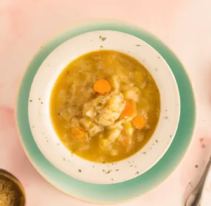 Zupa ogórkowa z ziemniakami