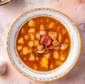 Zupa z ciecierzycy z chorizo