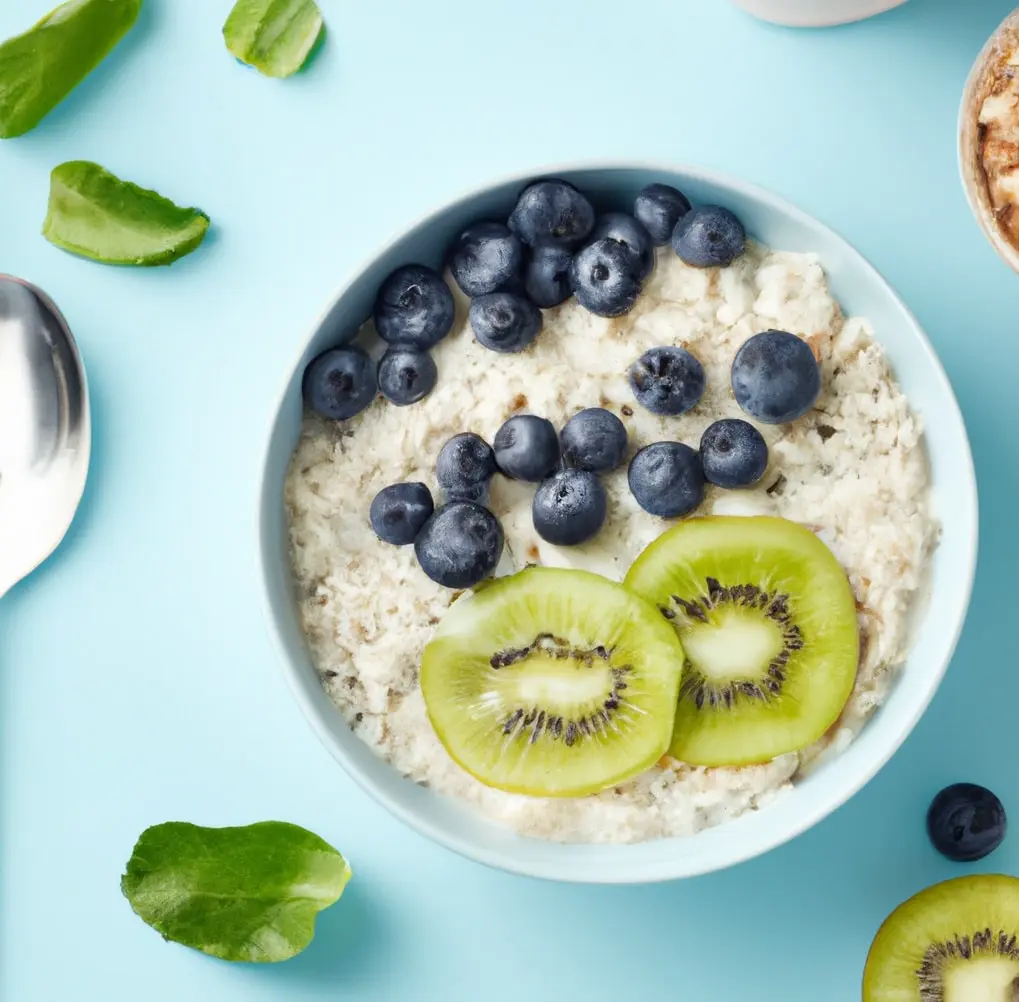 Owsianka z kiwi i borówkami